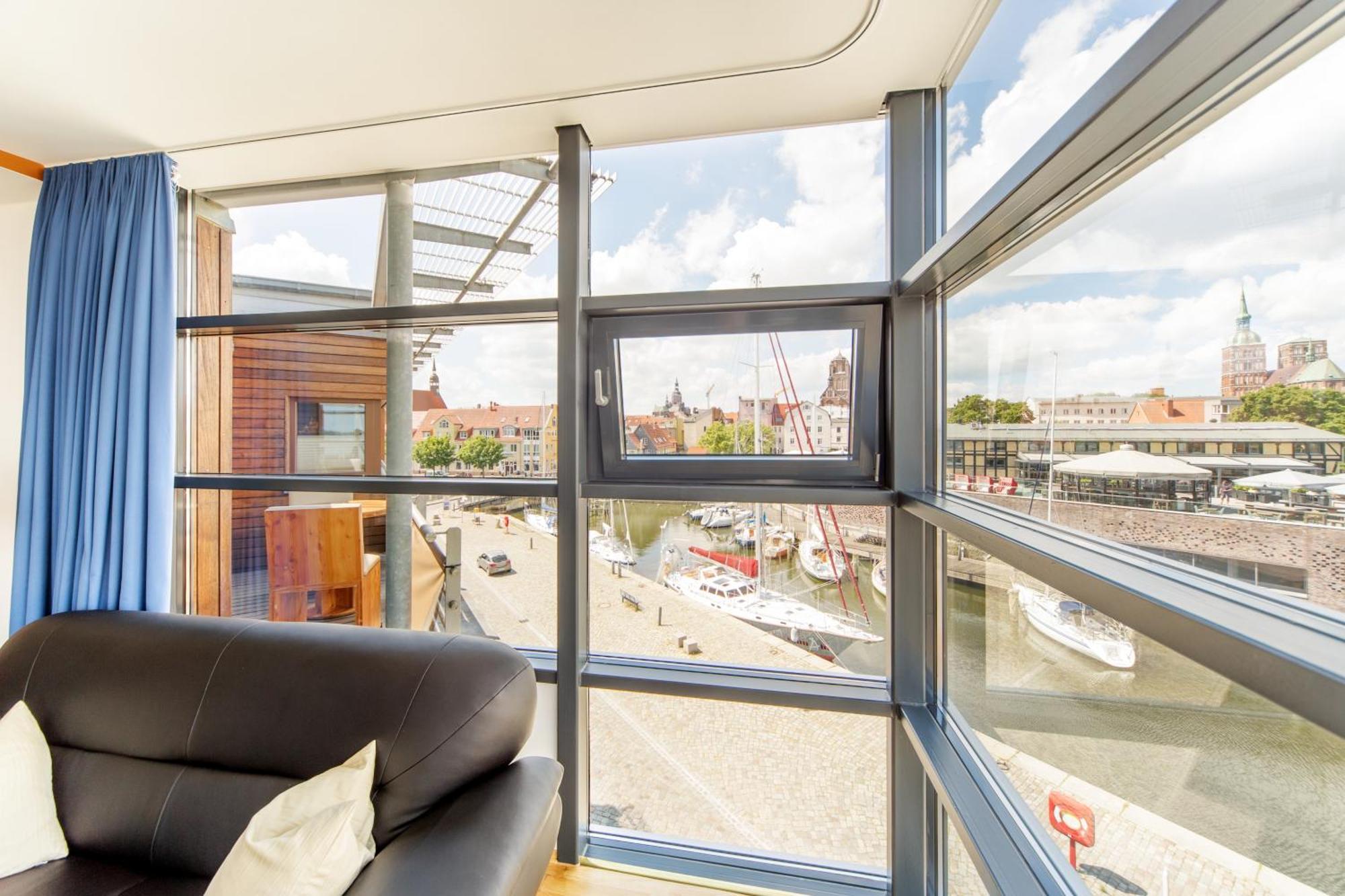 Hochwertige Apartments Im Stralsunder Hafen Esterno foto