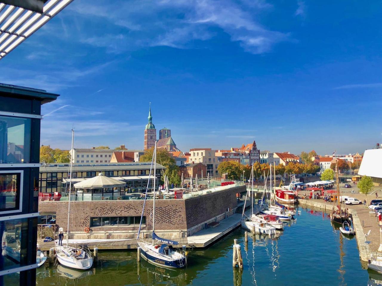 Hochwertige Apartments Im Stralsunder Hafen Esterno foto